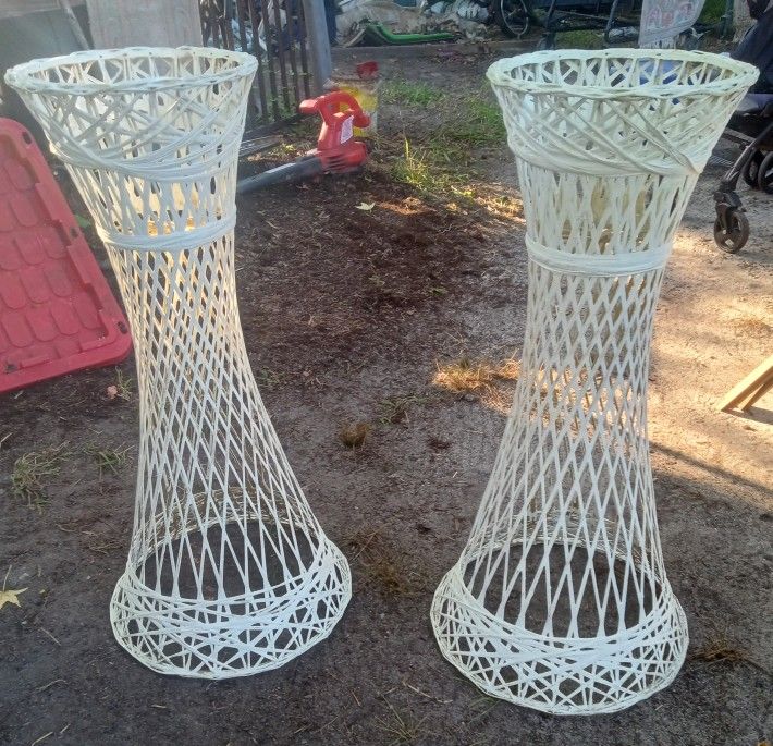 Set Of Mid Century Rare Russell Woodard Spin Fiberglass 37" Planters / Plant Stands