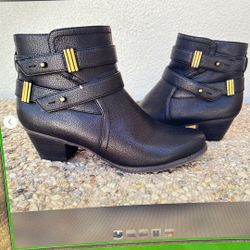 Ladies Ankle Boots Size 7 1/2