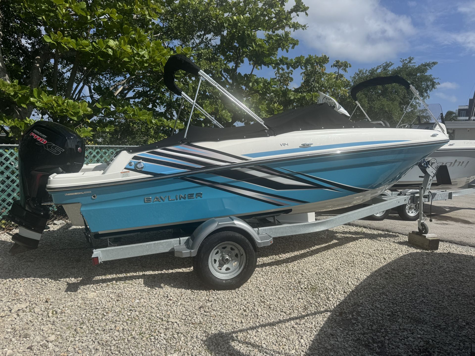 2024 Bayliner VR 4