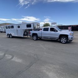 2015 GMC Sierra 2500HD Denali 4x4 – Duramax – 28k miles – 1-Owner
