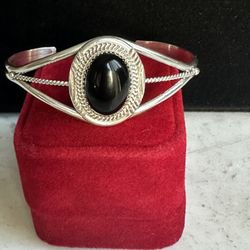 Vintage 925 Sterling Silver W/ Black Onyx , Native Am. Cuff Bracelet,  Will Fit A 7 -7.25  Wrist , Hallmarked PY Sterling 