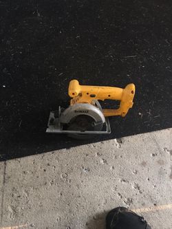 Dewalt saw