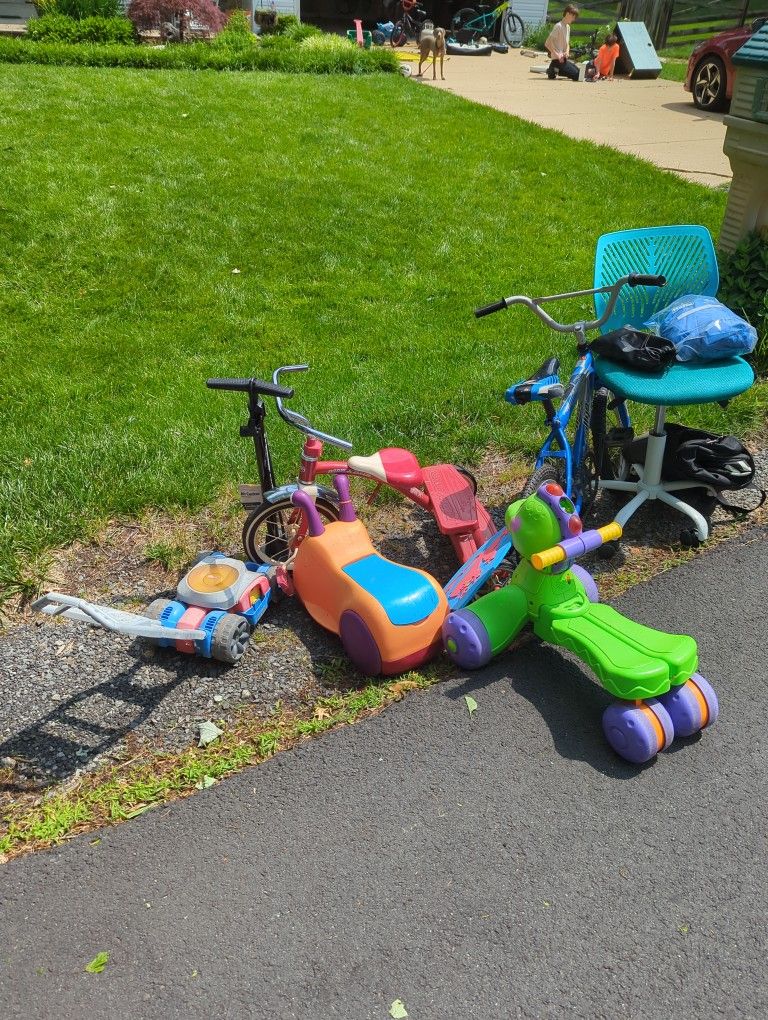 Miscellaneous Outdoor Items: First Come First Serve Until Tuesday