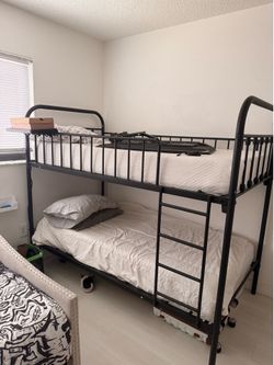 Bunk bed