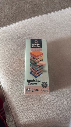 Jumbling tower