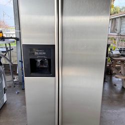 Kitchen aid Refrigerator 