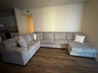 Gray 3 piece sectional