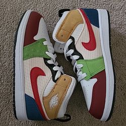 Air Jordan Retro 1 Mid "Messy Room" Size 4.5wmns/3 Youth