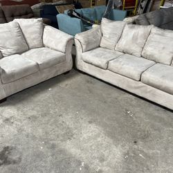 SOFA AND LOVESEAT GOOD CONDITION FREE DELIVERY 🚚 