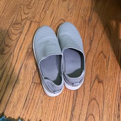 Comfy Cute Girl Shoes Size 8