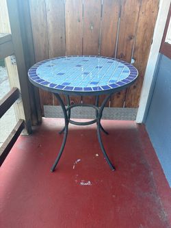 Tile table