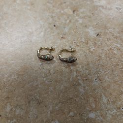 14k Yellow Gold Snake Earrings With Diamond Chips 