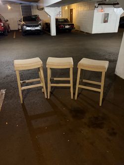 Maven Lane Adrien Backless Bar Stool, Cream, Natural Fabric, 31" Backless Saddle Stool with Footrest, Solid Wood Frame and Upholstered Seat, Ideal for