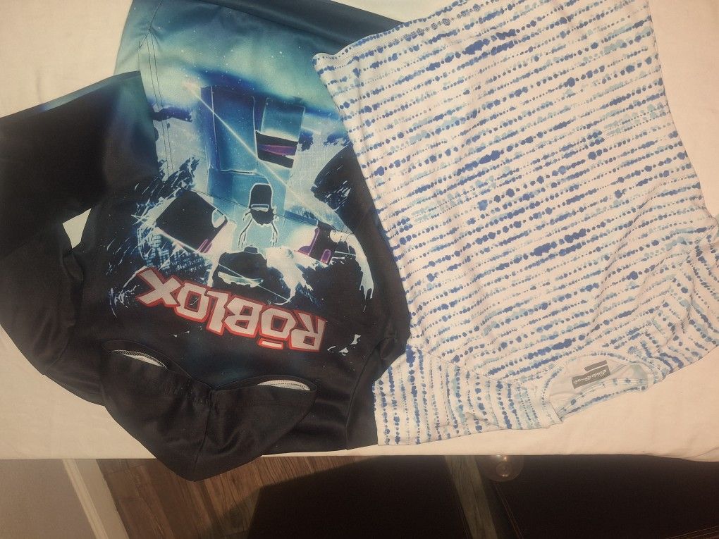 Size 10 Boys ROBLOX Sweatshirt And EDDIE BAUER T Shirt