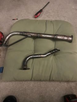 Mini bike with wheelie bar negotiable