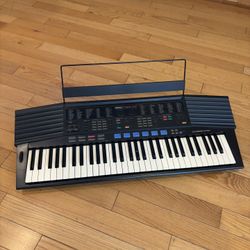 Yamaha Piano Keyboard