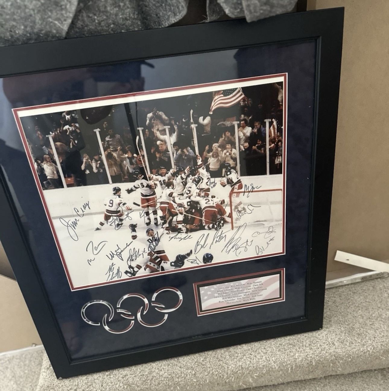 1980 USA MIRACLE ON ICE HOCKEY TEAM SIGNED BY 20