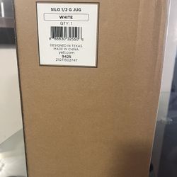 YETI Silo Half Gallon Insulated Straw Cap Water Jug – Leakproof, Lightweight Sports Bottle with Fence Hook Handle – Keeps Drinks Ice-Cold – Ideal for 