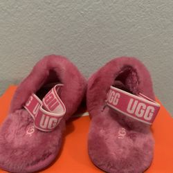 UGG SLIPPERS 12c