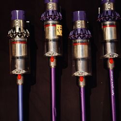 Dyson v10 With Charger And Accessories