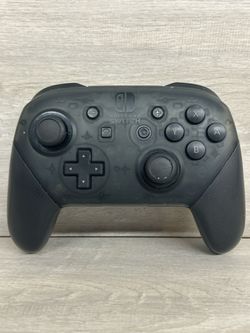 NINTENDO SWITCH PRO CONTROLLER (PO1022029)