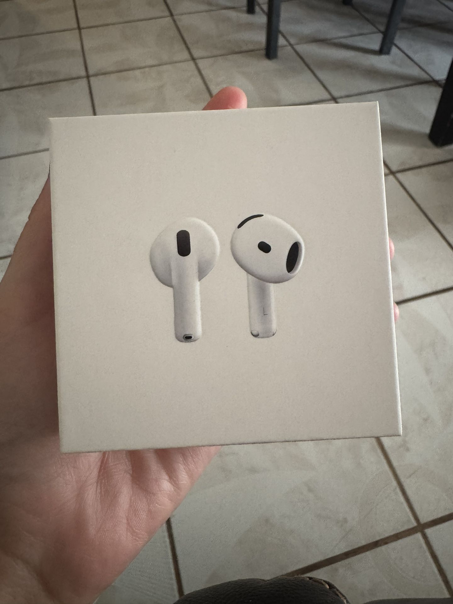 AirPods 4