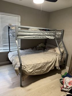 Twin Over Full Metal Bunk Bed + Twin Mattress