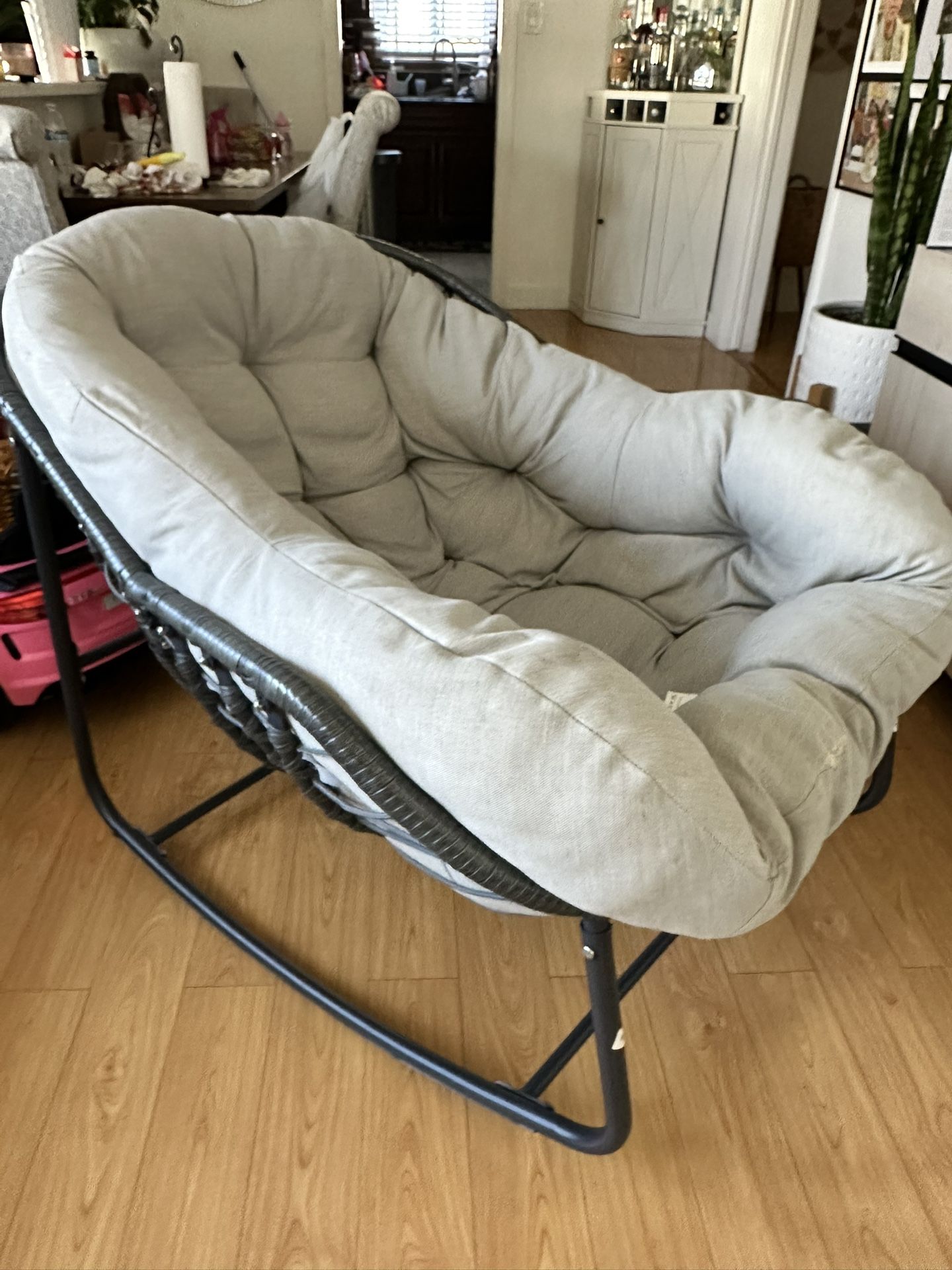 LOUNGE ROCKING CHAIR