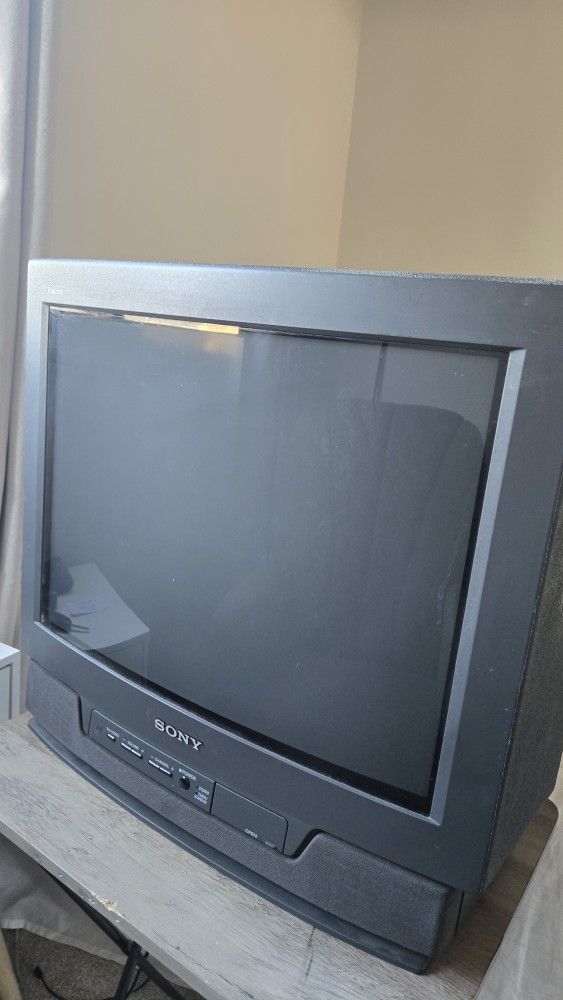 Sony Trinitron CRT TV for Sale in El Cajon, CA - OfferUp