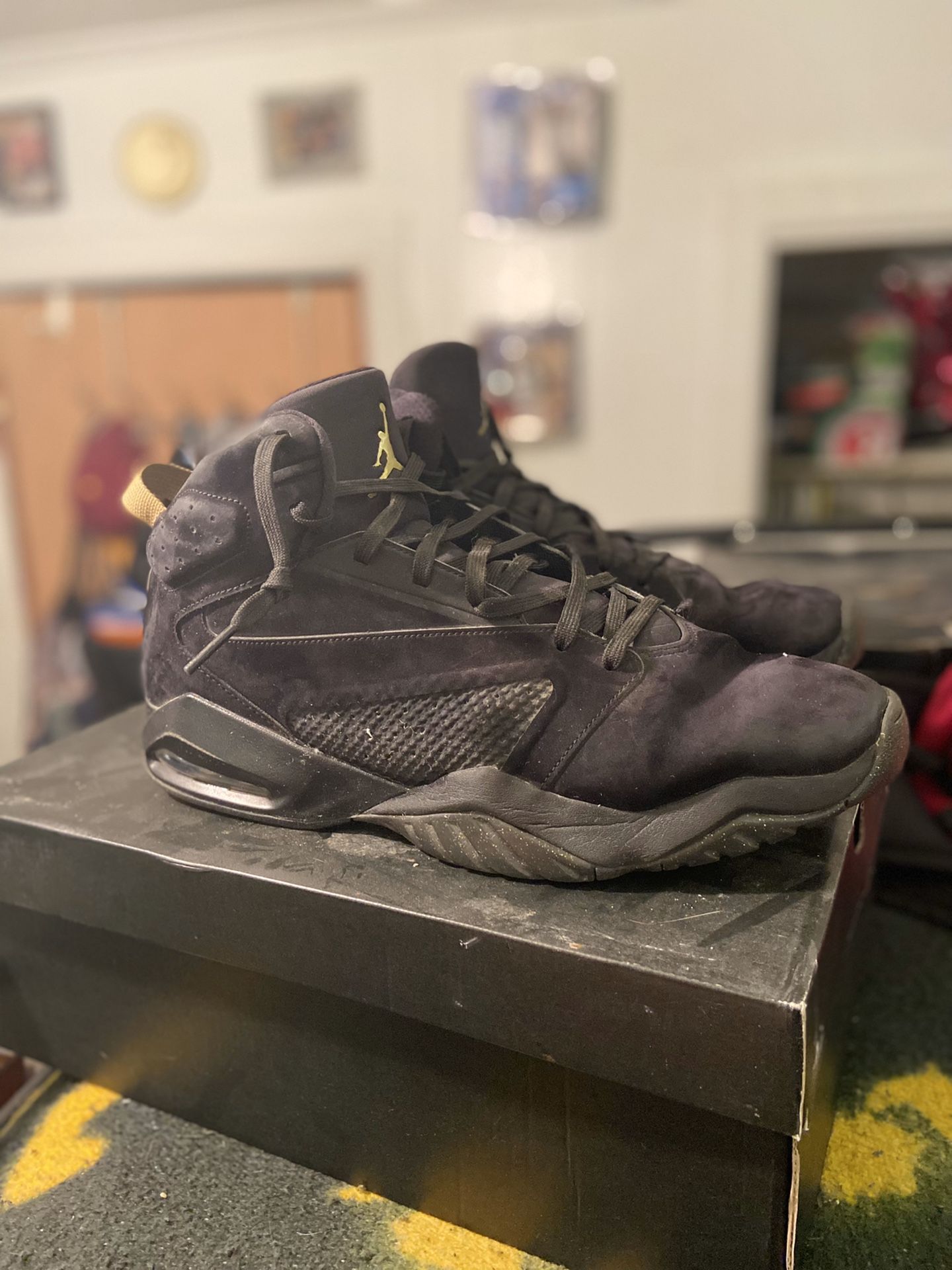 Jordan lift off