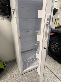 Convertible Freezer / Refrigerator