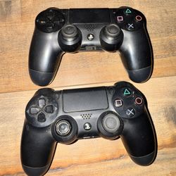 PS4 Controllers & Charger