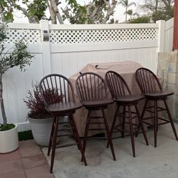 4 Wooden Bar Stools