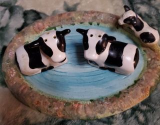 1974 Kmc Cow Salt And Pepper  Shakers , Vintage 