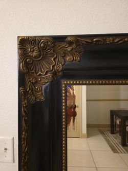 BEAUTIFUL XTRA LARGE MIRROR Only $120