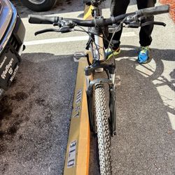 Diamond Back Professional Mountain Bike 