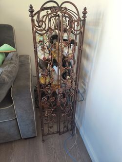 29 Bottle Holder . BOTTLES NOT INCLUDED 