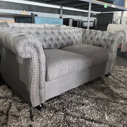 Chesterfield Loveseat 
