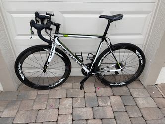 Cannondale SuperSix EVO Carbon Road Bike 54cm SRAM Red Components. 11speed