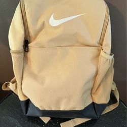 LIKE NEW NIKE BRASILIA 19” YELLOW TRAINING BACKPACK RETAIL $47