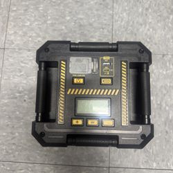 CAT 1750A Jump Starter w/ Air Compressor & Power Station – Great Condition 