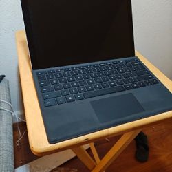 Microsoft Surface Pro Gen 5 & Microsoft keyboard/cover 