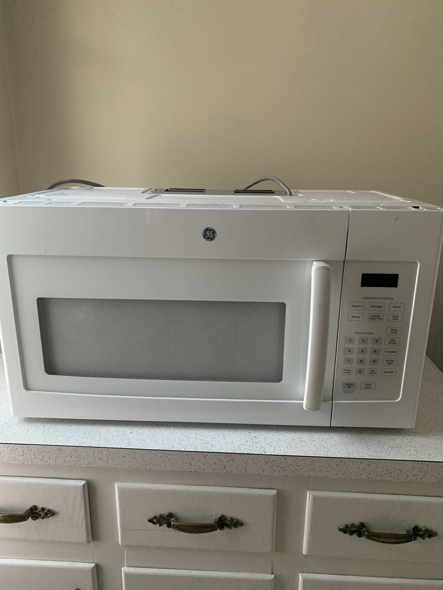 GE overhead kitchen microwave