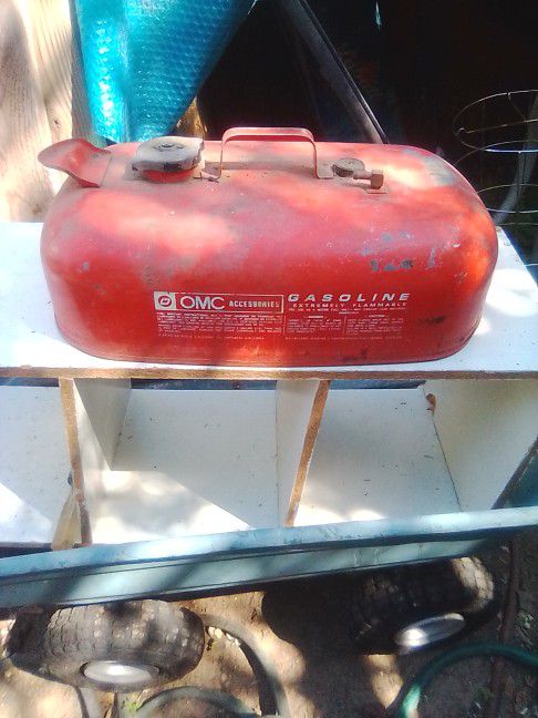 Vintage OMC Outdoor Marine 3 Gallon Gas Can 