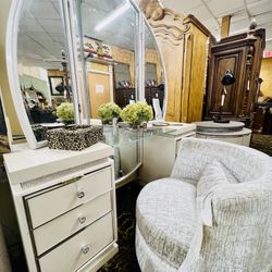 AICO By Michael Amini Glimmering Heights VANITY - OFFER!!! - NY