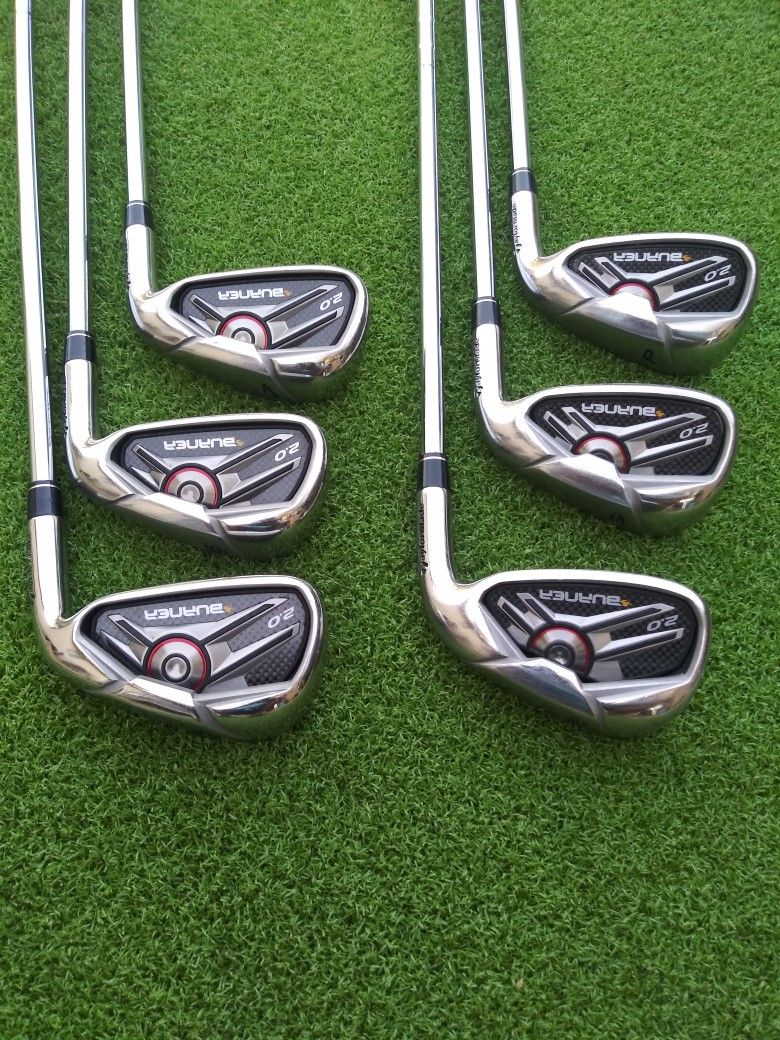 TaylorMade Burner 2.0 Iron set.
