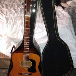 Washburn Acustic Guitar 