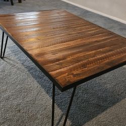 Rustic Style Coffee Table 