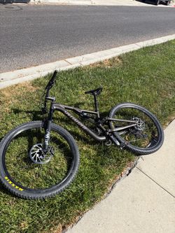 Specialized stumpjumper full suspension mountain bike