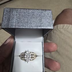 14k Gold 1.5 Carat Diamond Ring